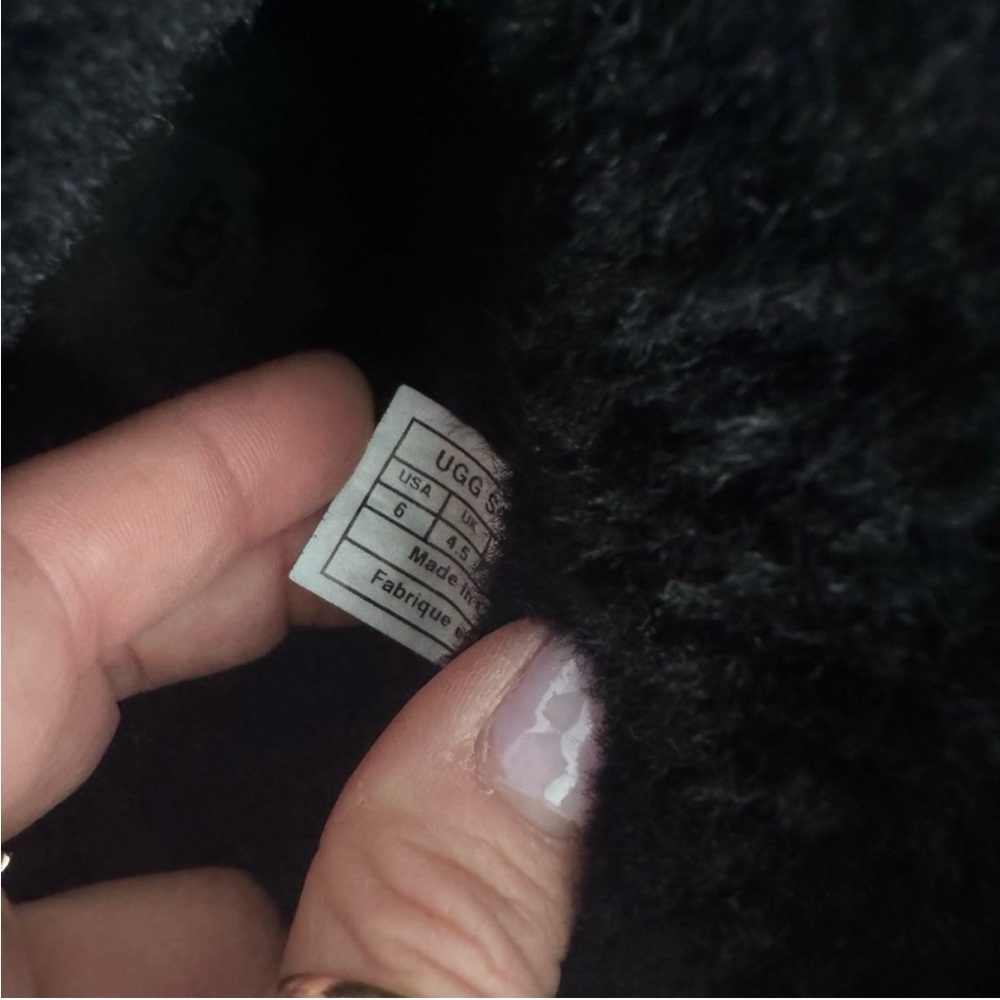 UGG Black Boots EUC - Picture 9 of 10